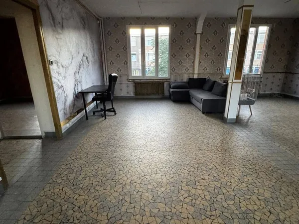 Bureau 97 m²