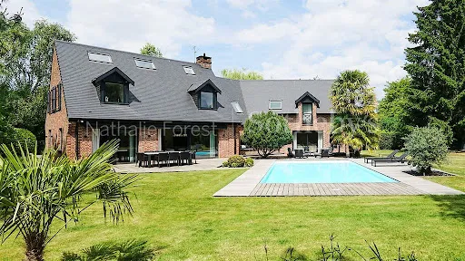 Maison 7 pièces 285 m²