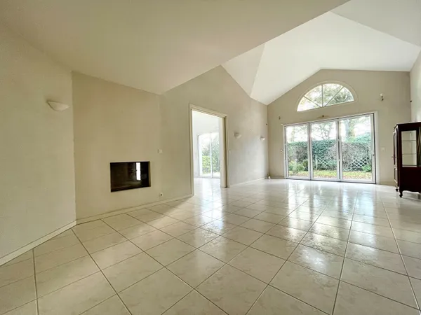 Maison La Roche Sur Yon 4 pièce(s) 175 m2