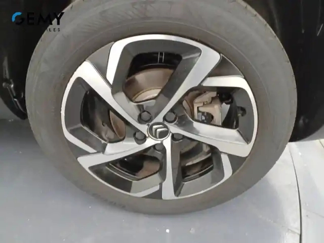 Citroën C5 Aircross hybride rechargeable 225 e-eat8 — photo 33