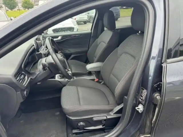Ford Focus 1.0 ecoboost 125ch st-line — photo 6