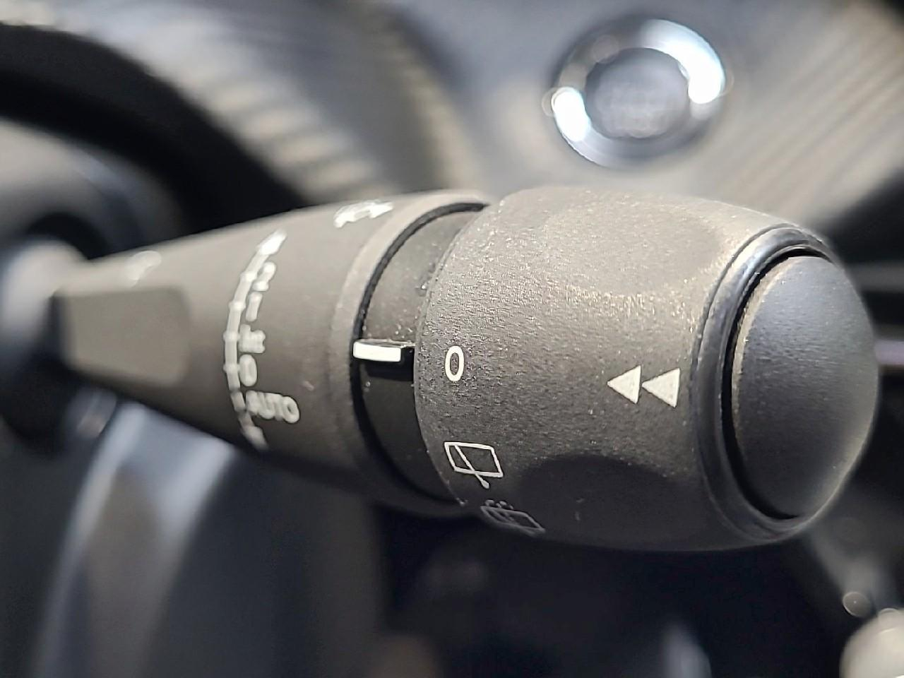 Peugeot 2008 puretech 100 s&s bvm6 allure — photo 21