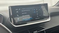 Peugeot 2008 1.2 PureTech 100ch S&S Active — photo 13