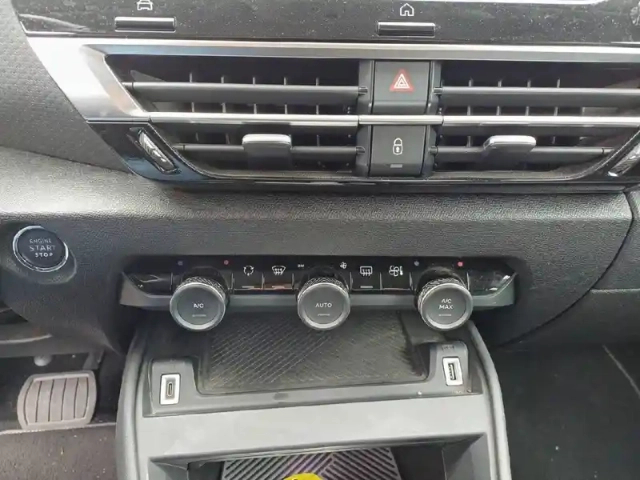 Citroën C4 e- 136 ch automatique — photo 15