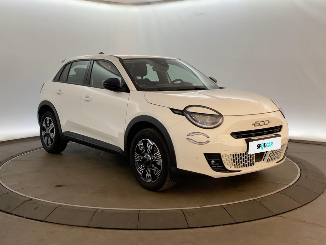 Fiat 600 t-gen 3 1.2 hybrid 145ch edct6 pop — photo 3
