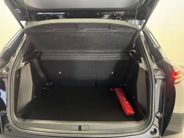 Peugeot 2008 100 s&amp;s bvm6 — photo 9