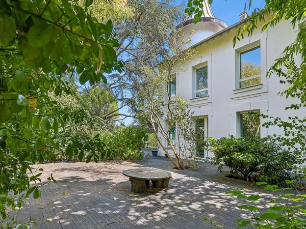 Vends maison - 667 m² - 9 pièces, 5 chambres - Suresnes 92150