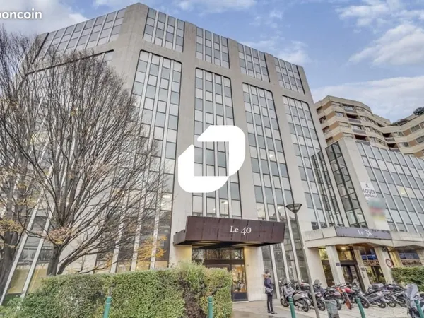 Bureau 122 m²