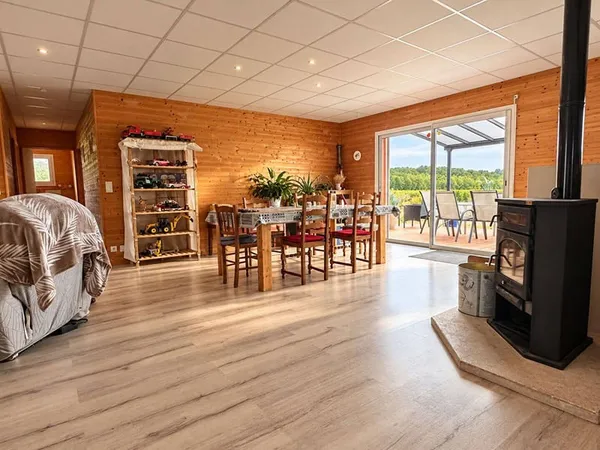 Maison de plain-pied 3 pièces 134 m²