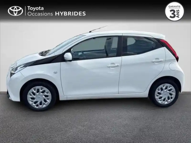 Toyota Aygo 1.0 vvt-i 72ch x-play 5p my19 — photo 3