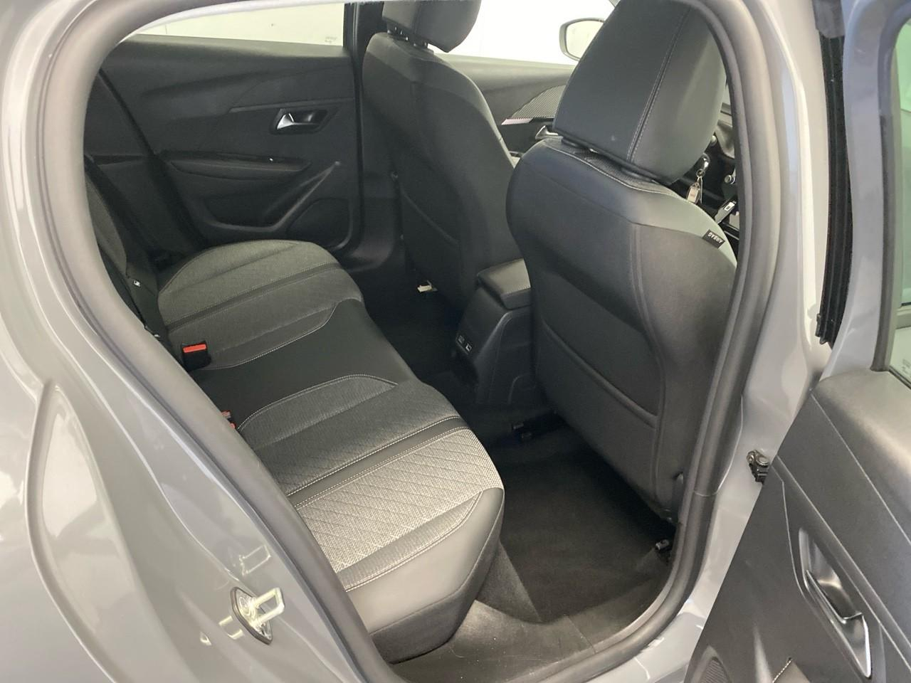 Peugeot 208 100 s&s bvm6 allure — photo 24