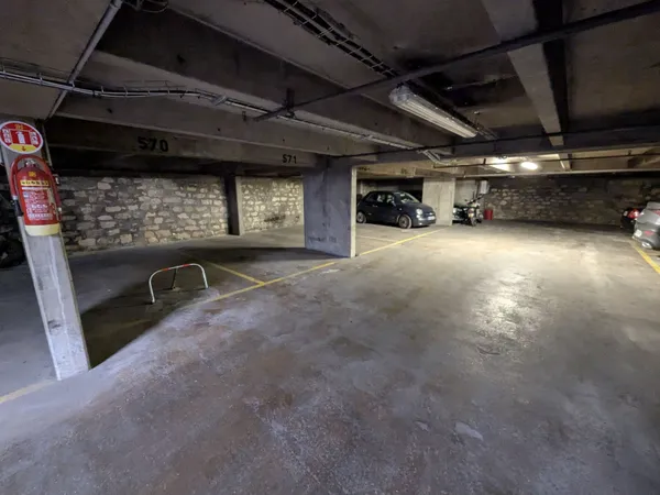 Vends parking, 75009, martyrs, st georges