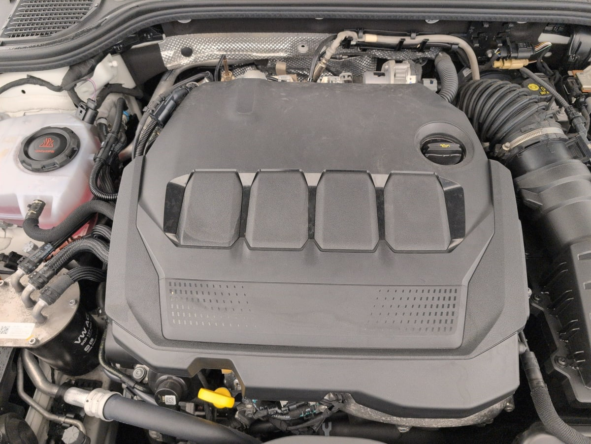 Volkswagen Golf 8 — photo 19