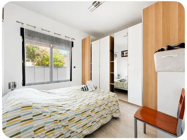 Maison Location Six-Fours-les-Plages 5p 105m² 2300€