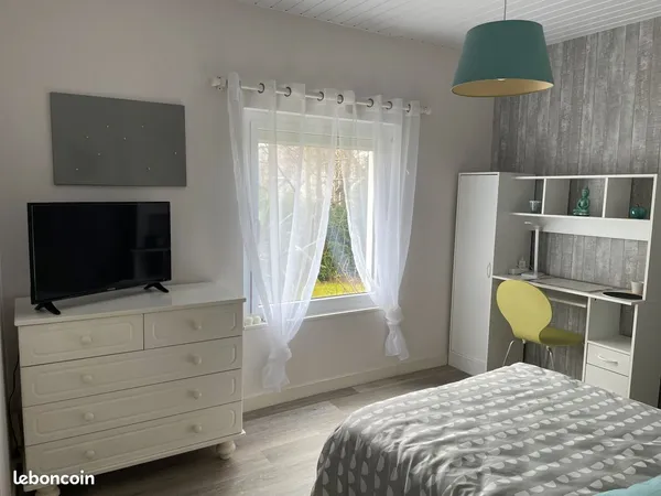 Chambre meublée Auray/Brech, au calme, libre jusqu'à fin octobre