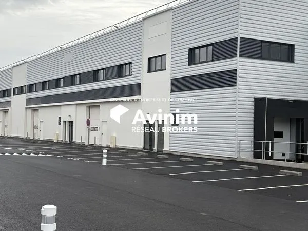 Local 571 m² Saint-Aignan-Grandlieu