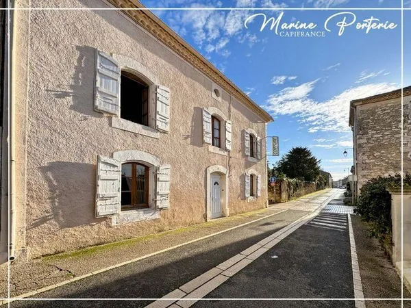 Maison 6 pièces 220 m²