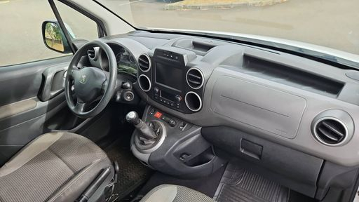 Peugeot Partner Tepee 1.6 Hdi 92 - Access – 2015 – 160420 km – Diesel – Boîte Manuelle — photo 30