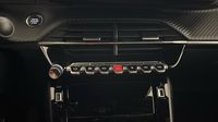Peugeot 2008 1.2 PureTech 130ch S&S Allure Pack — photo 26