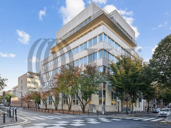 Bureaux 3036 m²