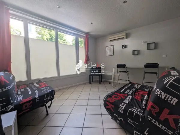 Investisseurs - 3 appartements meublés et une place de parking