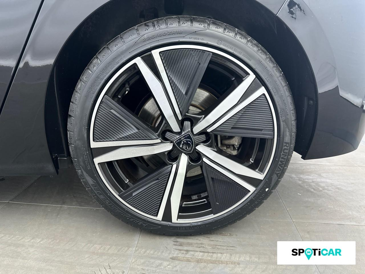 Peugeot 308 phev 180ch gt e-eat8 — photo 11