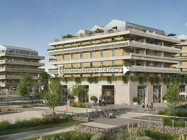 Local commercial 221 m²