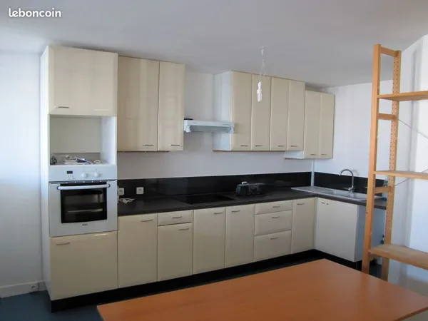 Appartement T4 - 87 m2 - 60200 COMPIEGNE
