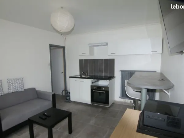 Logement entier en colocation pour 3 personnes uniquement sur Grenoble limite saint martin d'hères p