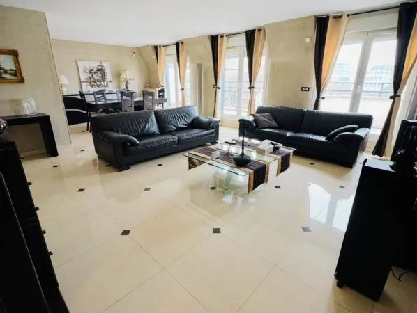 Appartement 6 pièces 147 m²