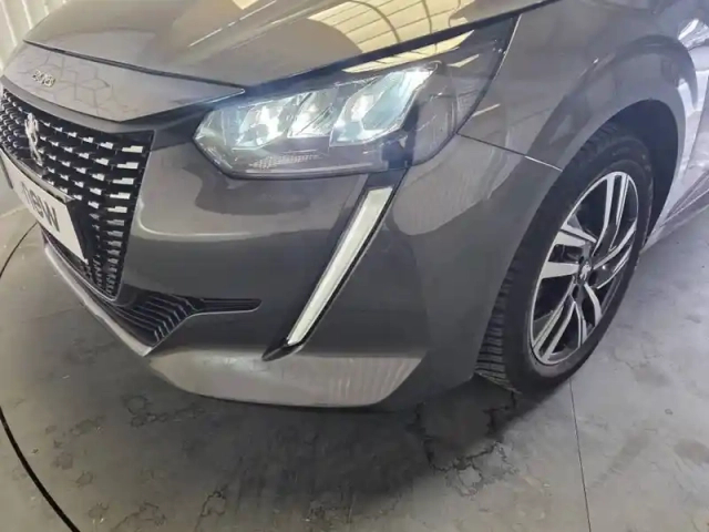 Peugeot 208 puretech 100 s&amp;s eat8 — photo 108