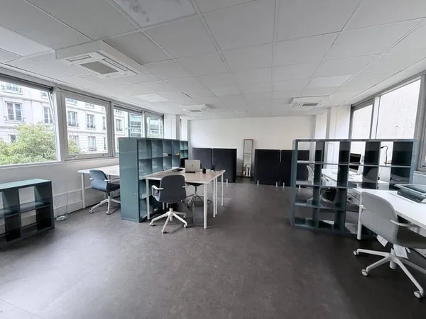 Bureau 90 m²