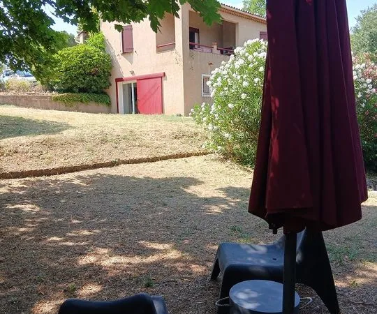 Studio de 38m2 à louer sur Villecroze