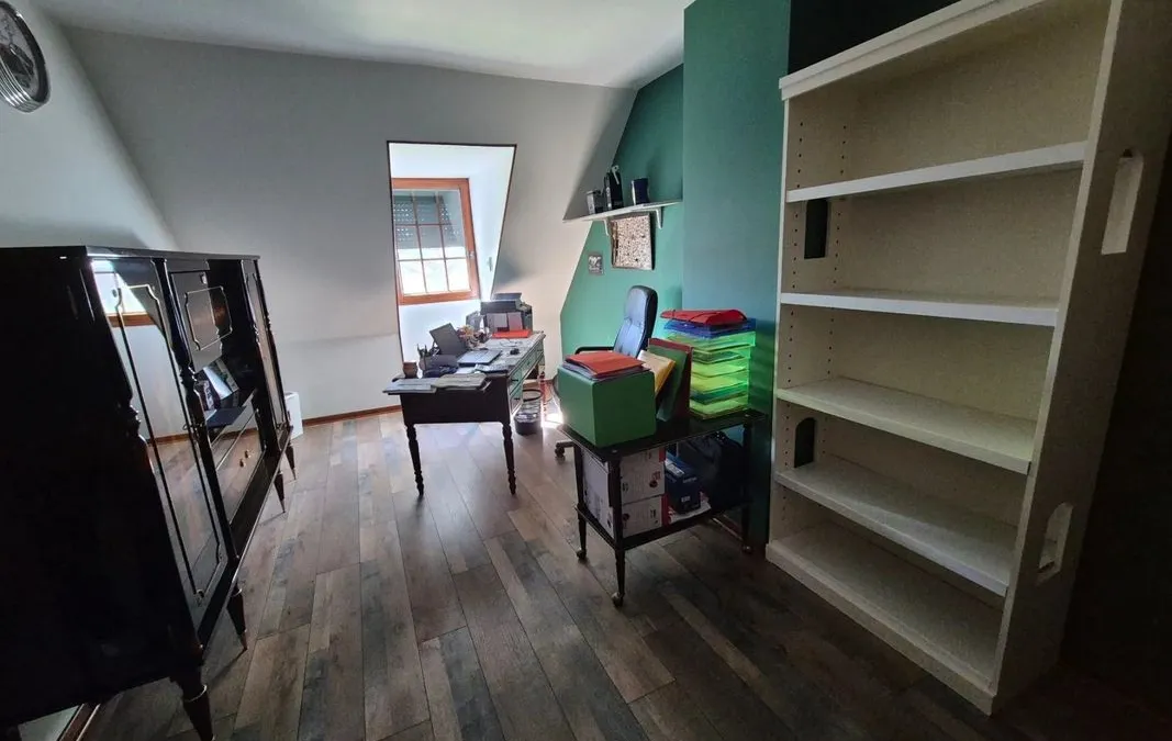 Photo 8