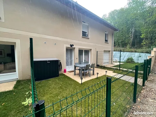 Maison « coup de coeur », triplex F 3/4 avec jardin en lisière de bois disponible le 10/2026 + 2 par