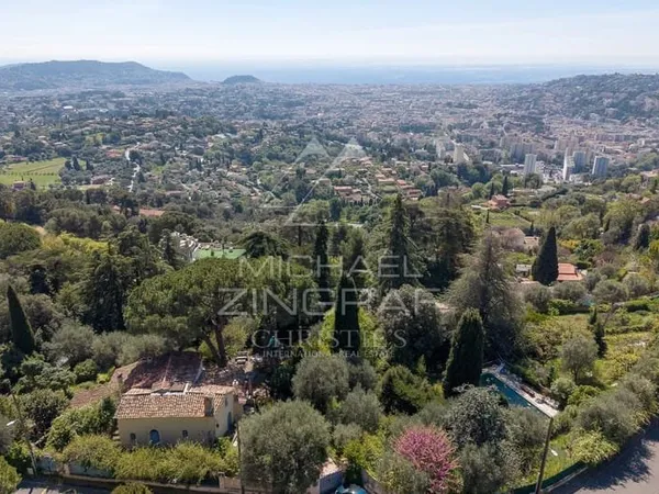 Nice - Haut Gairaut - Bastide de charme et terrain d'exception vue mer
