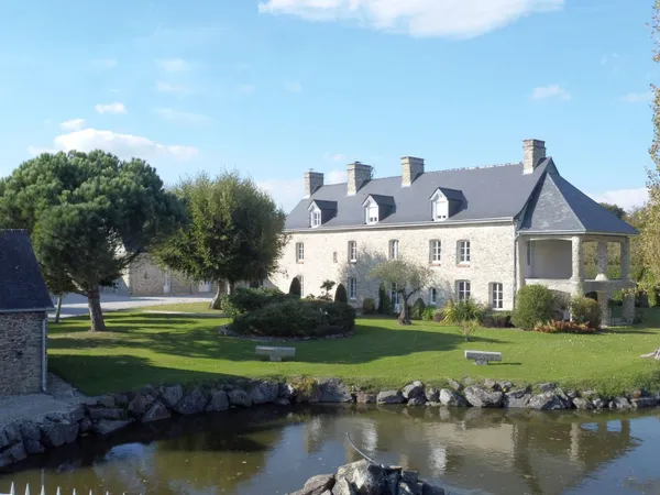 Maison 11 pièces 414 m²