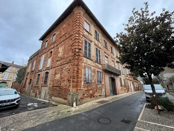 IMMEUBLE DE CARACTÈRE HYPER CENTRE