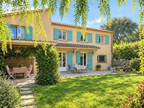 Jolie maison provencale - proche commodites - au calme