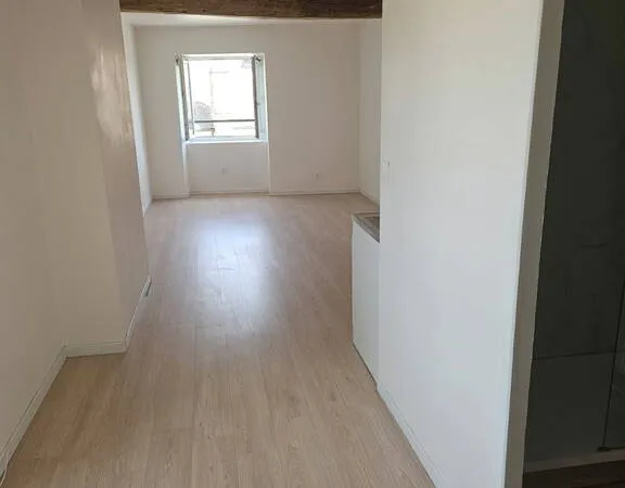 Studio 1 pièce 28 m²