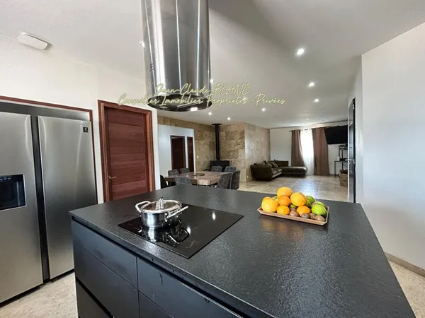 Tout proche de Saint-André de Cubzac, à Virsac - Maison Moderne 2021 -102 M2 - 4 PIECES - 3 CHAMBRES