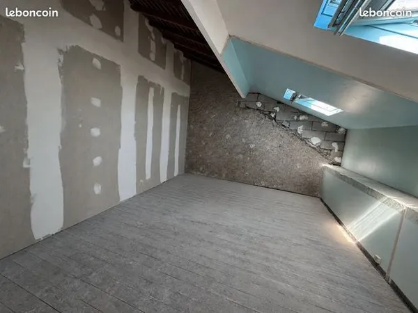 Studio 1 pièce 18 m²