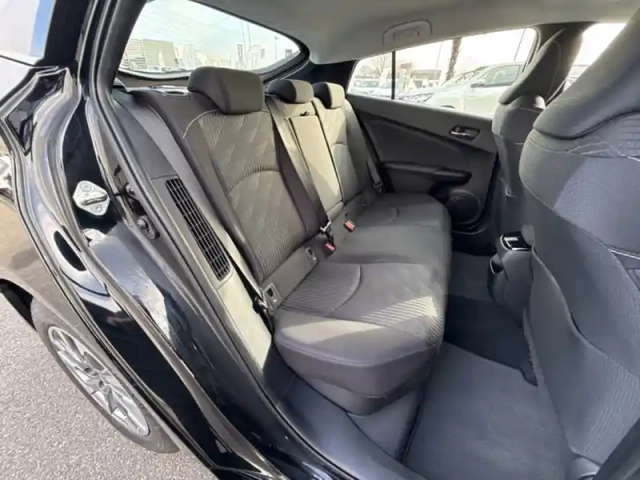 Toyota Prius hybrid rechargeable dynamic pack premium — photo 13