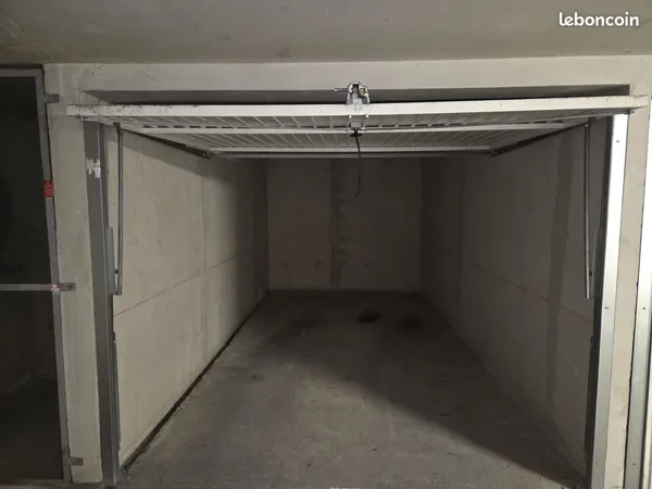 Stationnement Vente Marseille   23000€