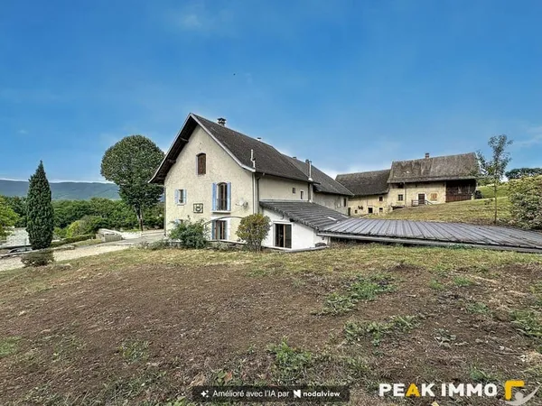Maison 7 pièces 196 m²