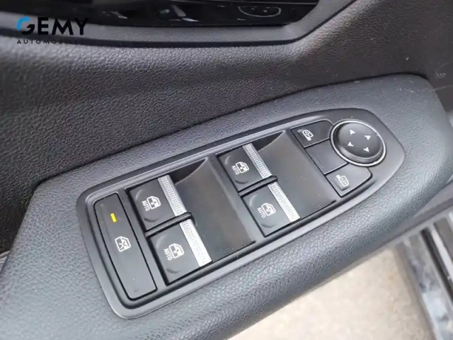 Renault Megane e-tech ev40 130ch standard charge — photo 52