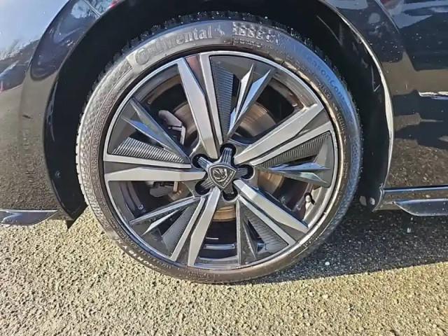 Peugeot 308 phev 225 e-eat8 — photo 13