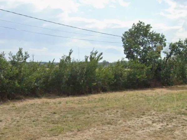 Terrain 1215 m²
