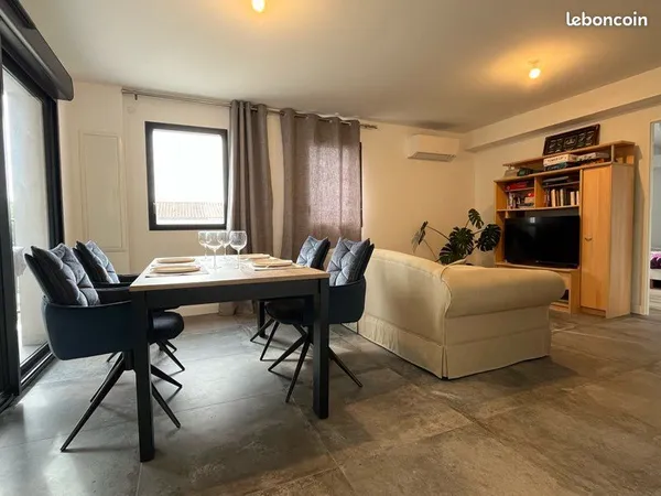 Colocation 2 pers - Apt récent 70 m2 - Clim - Loggia