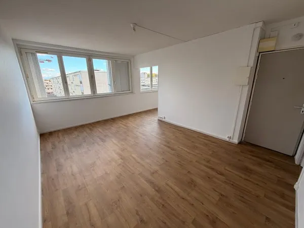 RUE CALMETTE - T3 4ème étage